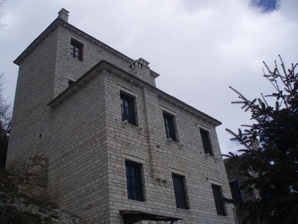Casa Lanoi Hotel Sirako Exterior photo